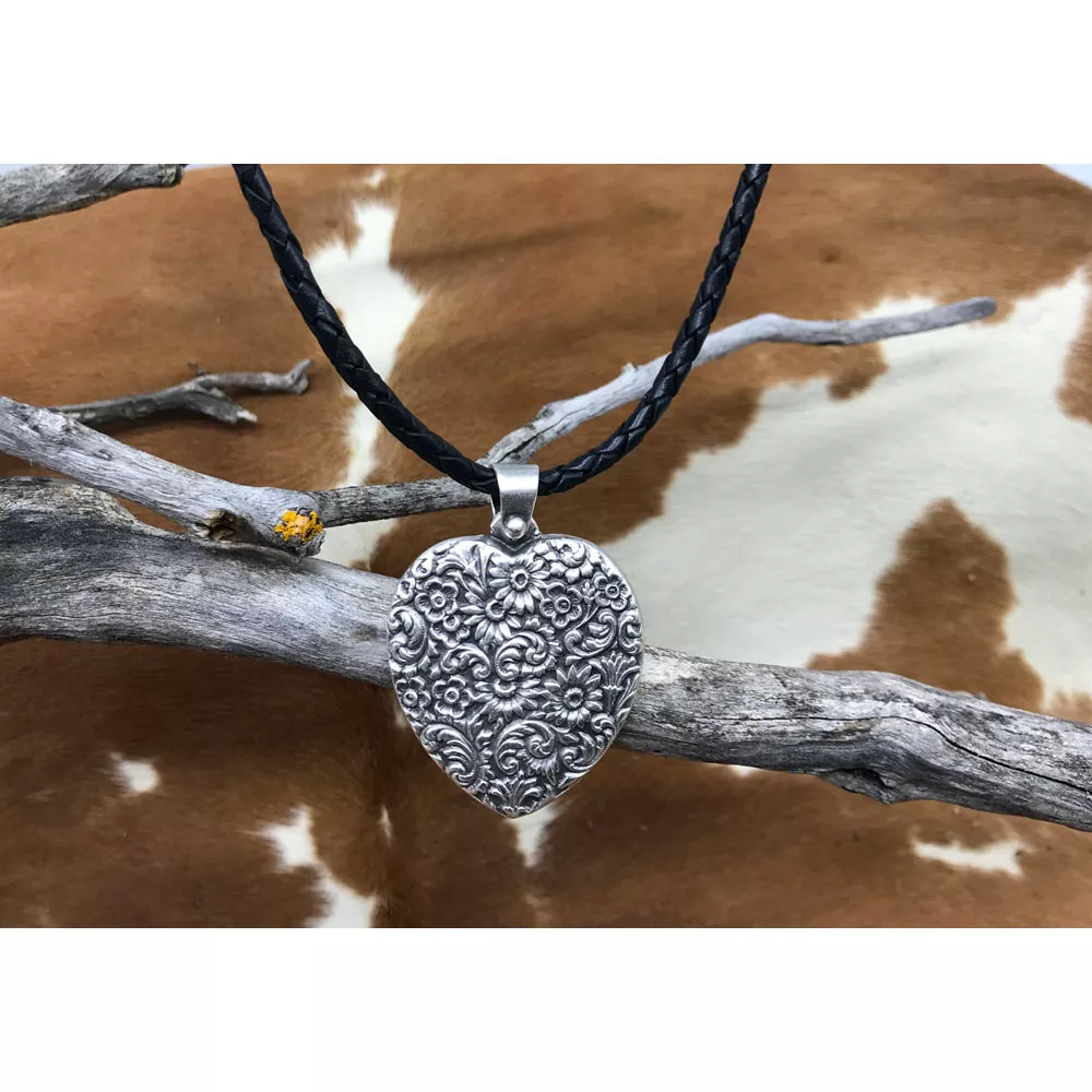 Pendentif Coeur Ciselé