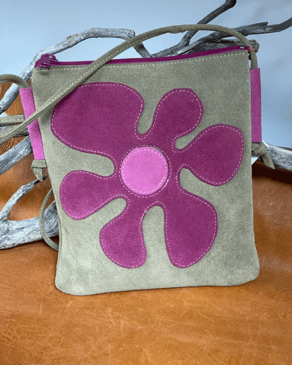 DEVIS : Petit Sac en Veau Velours Vert Modèle MAYA